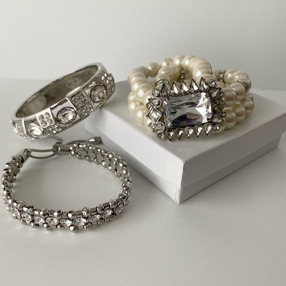 Set of 3 rhinestone & pearl Bracelets - Picture 1 of 4